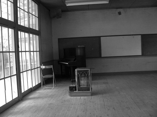 ghost town piano room